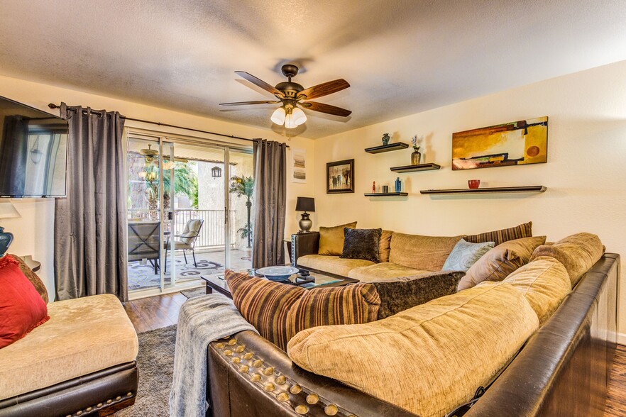 Primary Photo - 11044 N 28th Dr