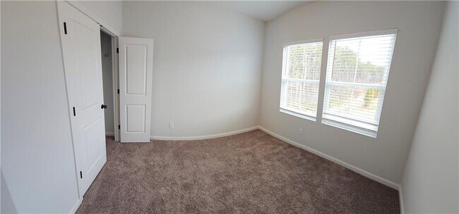 Building Photo - 908 Colton Dr