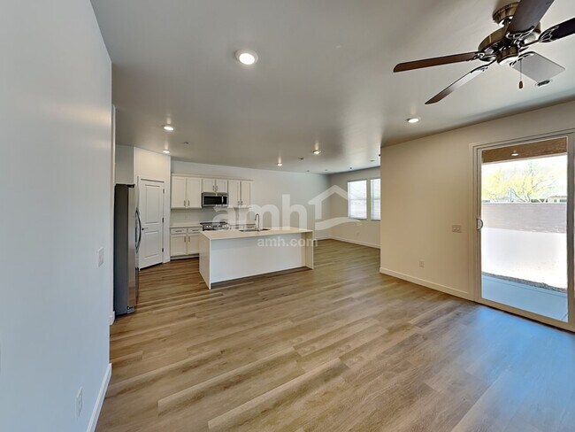 Building Photo - 6476 E Paseo Baranda