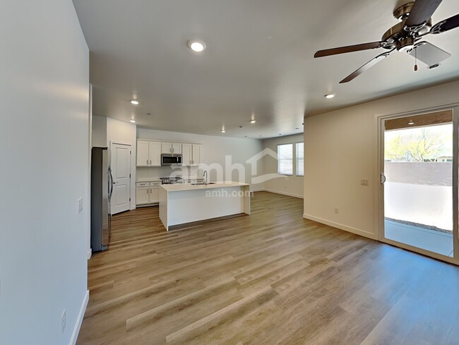 Building Photo - 6484 E Paseo Baranda