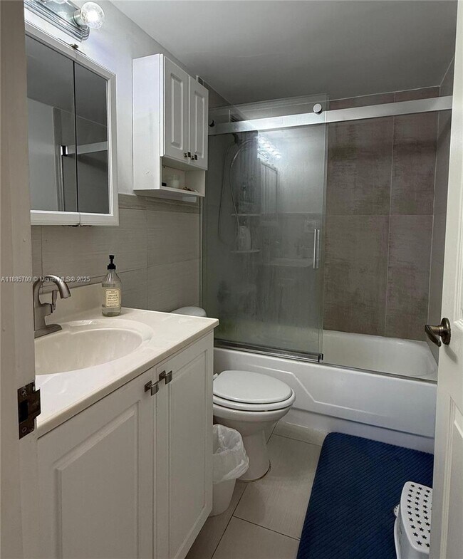 Building Photo - 2501 S Ocean Dr
