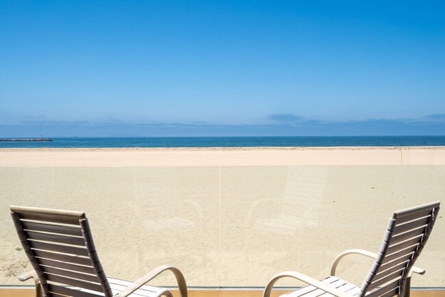 Building Photo - 3525 Ocean Dr