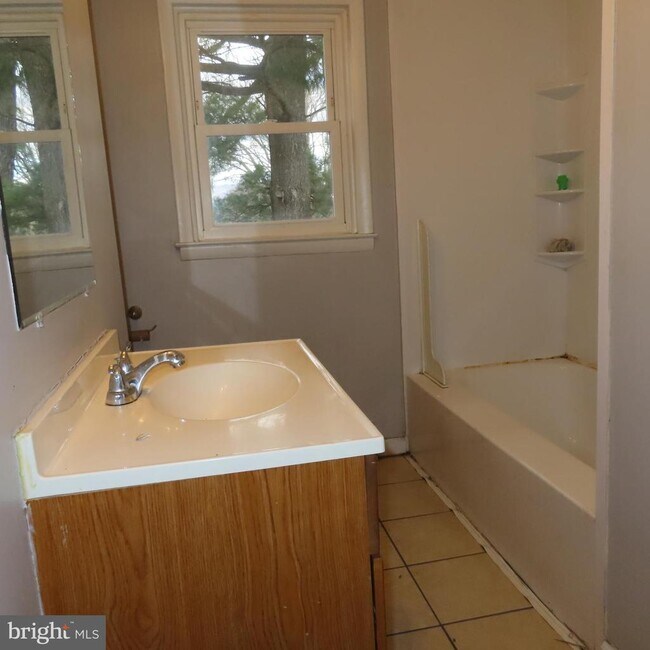 Building Photo - 11601 Buchanan Trail E