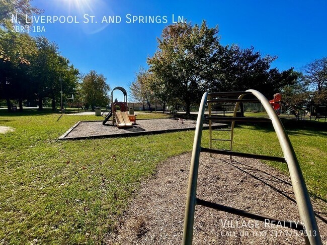 Building Photo - 220 Elizabeth Ln