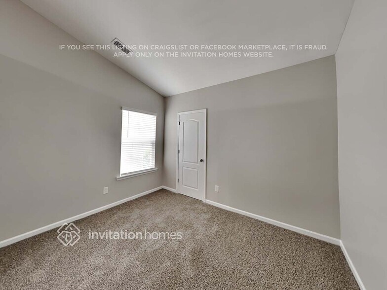 Building Photo - 1044 Southwood Dr