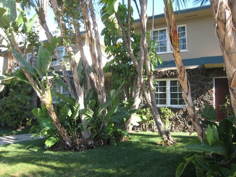 Building Photo - 11933 W Magnolia Blvd