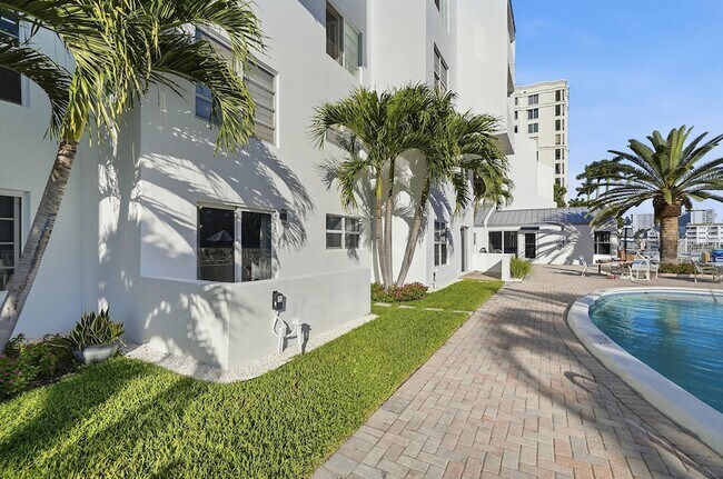 Building Photo - 2860 NE 14th Street Causeway