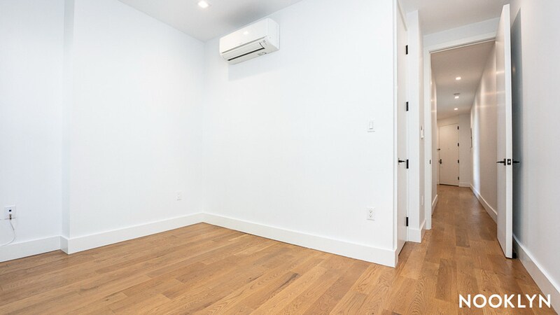 Building Photo - 122 29th St