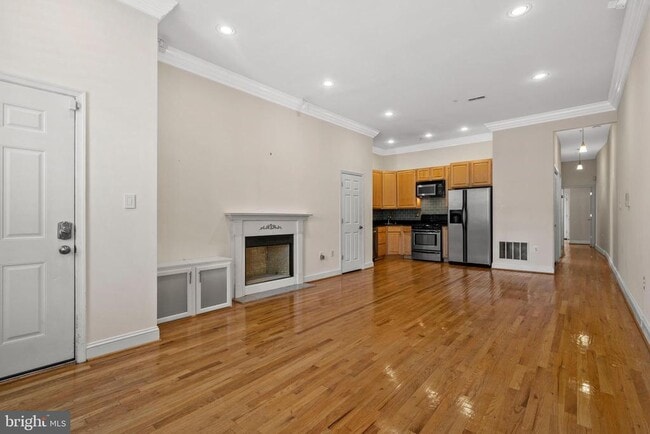 Building Photo - 1426 11th St NW