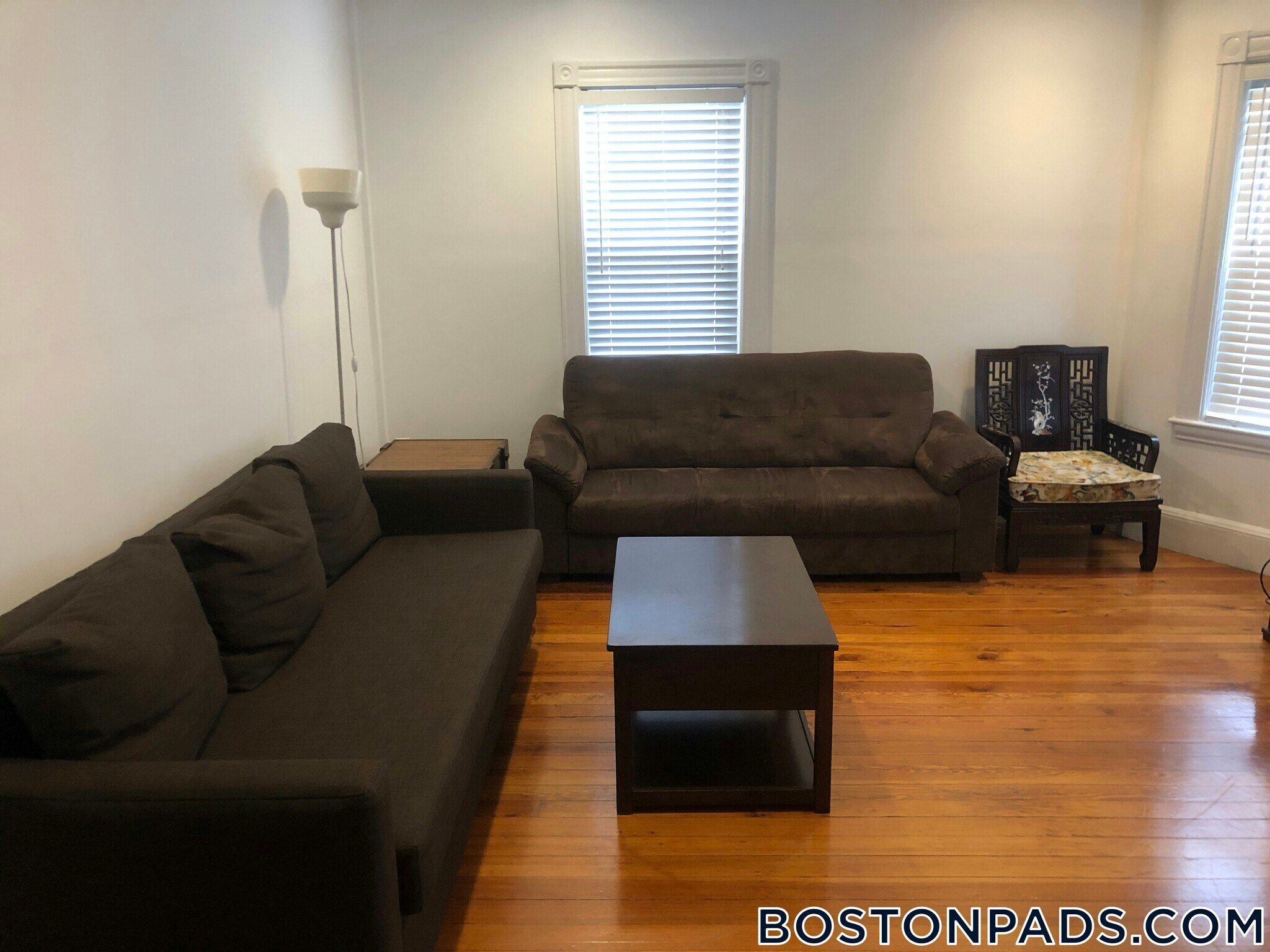 Building Photo - 27 Brackett St