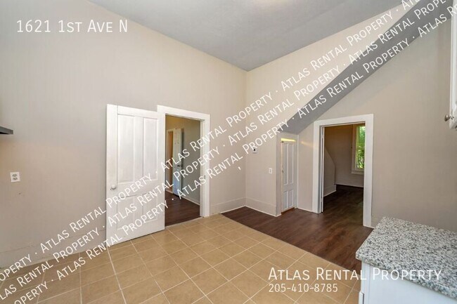 Building Photo - 1621 1st Ave N