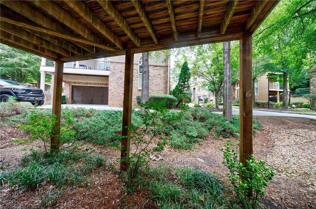 Building Photo - 1939 Saxon Valley Cir NE
