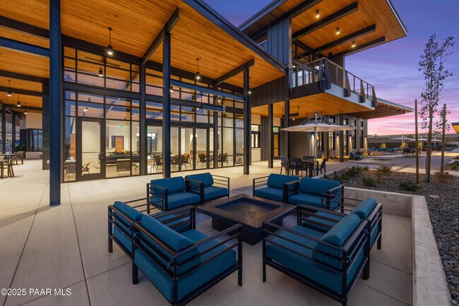 Building Photo - 5999 Finch Pl