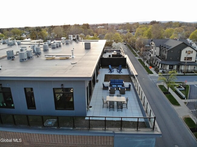 Building Photo - 78 Church St