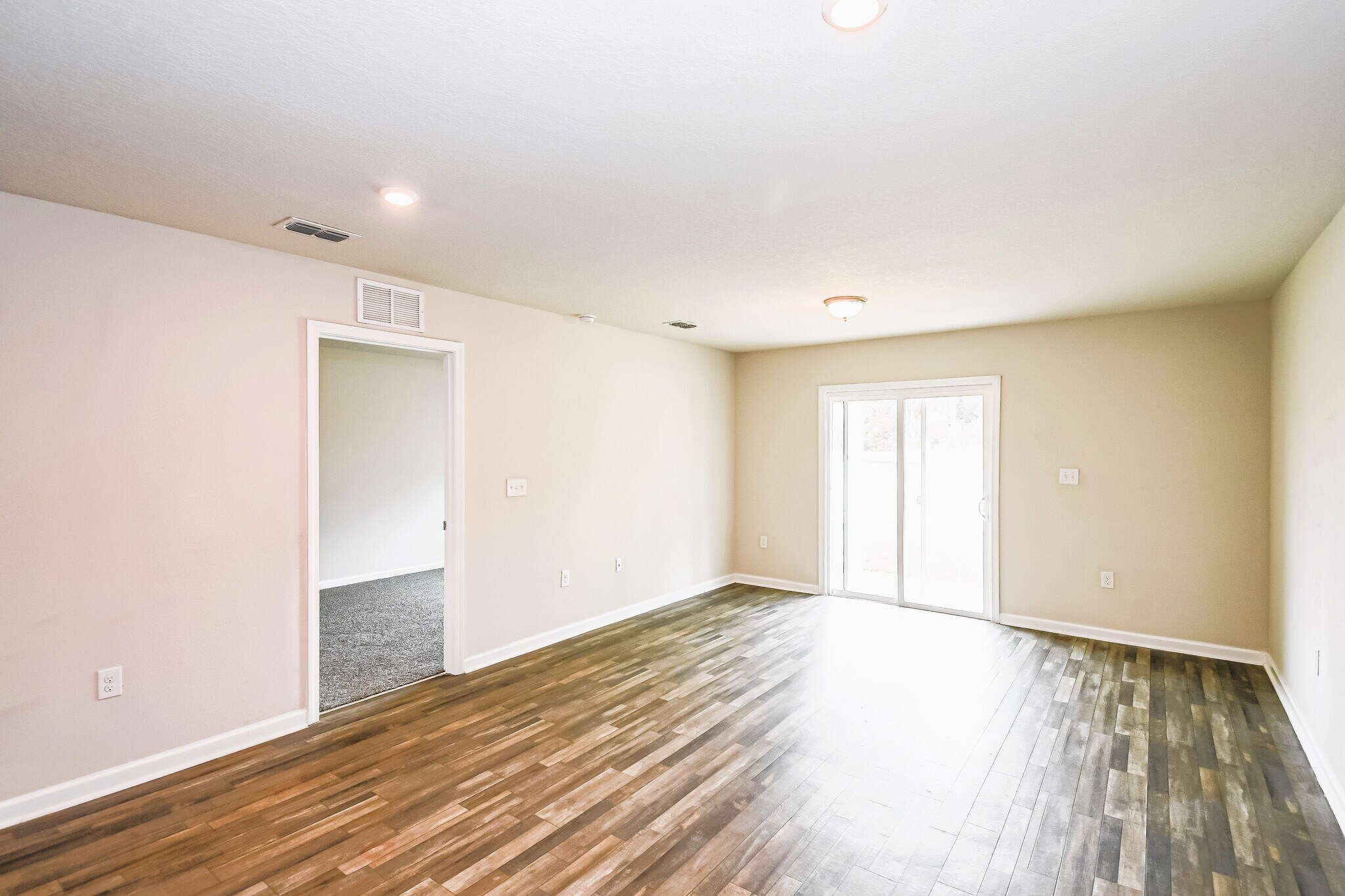 Building Photo - 45327 Red Brick Dr