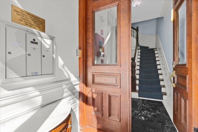 Building Photo - 95 St Botolph St
