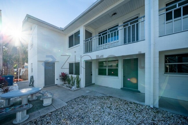 Building Photo - 7338 Coquina Way