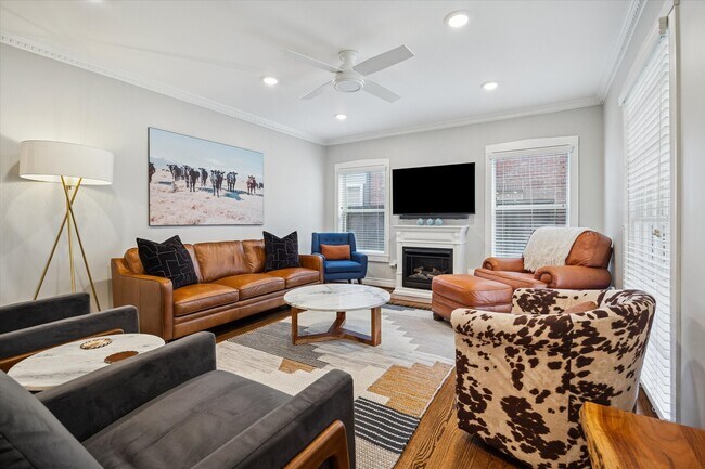 Building Photo - 2420 Nottingham St