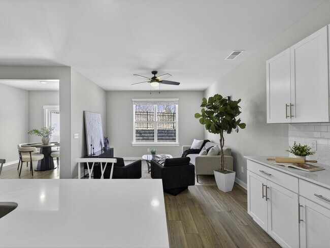 Building Photo - 2166 Nectar Ln