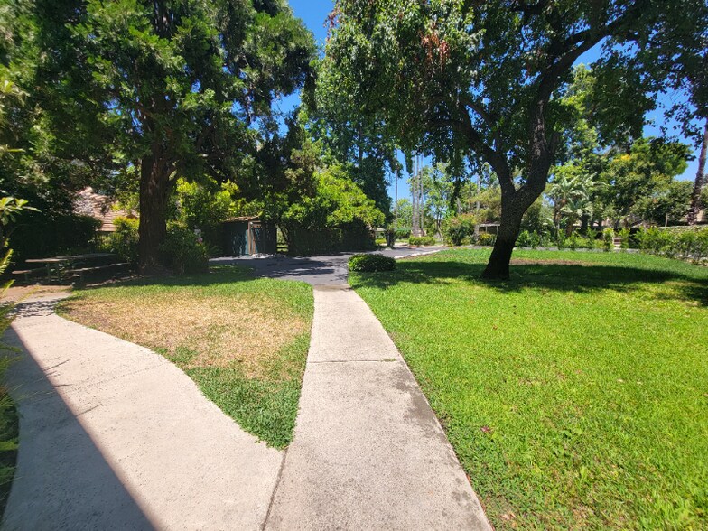 Building Photo - 13642 Leadwell St