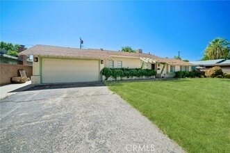 Building Photo - 1112 E Ave J 4