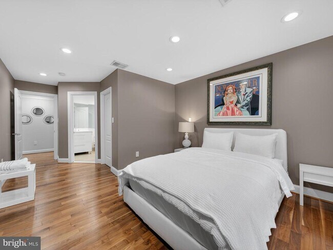 Building Photo - 11701 Winterset Terrace