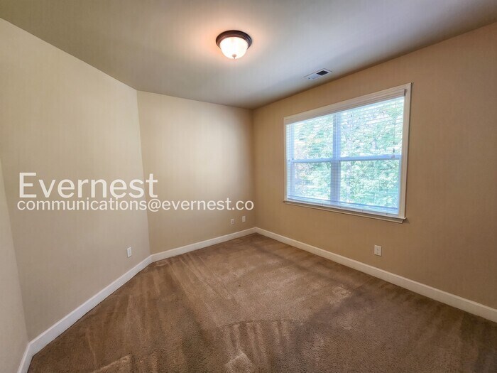 Building Photo - 1656 Danbury Parc Pl