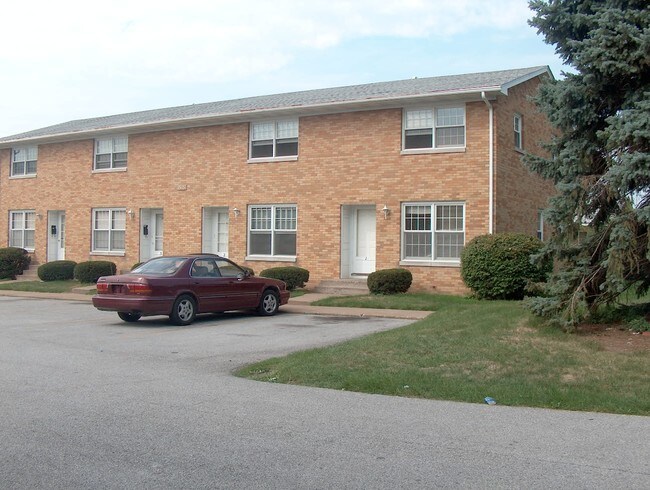 Primary Photo - 1315-1321 E 39th St