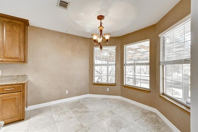 Building Photo - 21415 Boggy Ford Rd