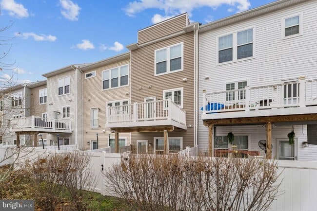 Building Photo - 2706 Wessex Cir