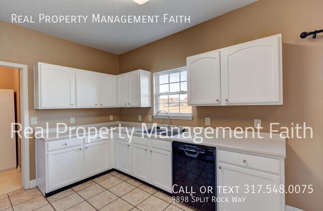 Building Photo - 9898 Split Rock Way