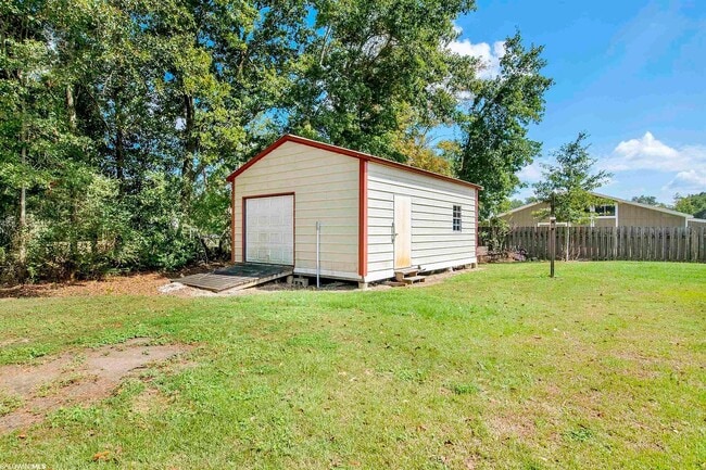 Building Photo - 16200 South Ave