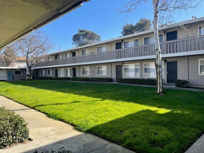 Building Photo - Upstairs Vallejo 1-Bedroom with Newer Carpet & On-Site Laundry