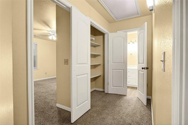 Building Photo - 1716 S Waco St