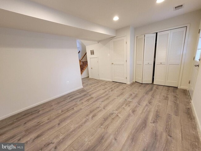 Building Photo - 7128 Fox Harbor Way