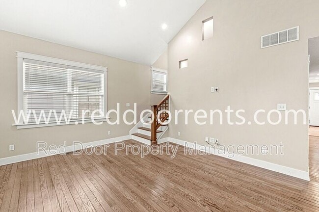 Building Photo - 240 S Walcott St