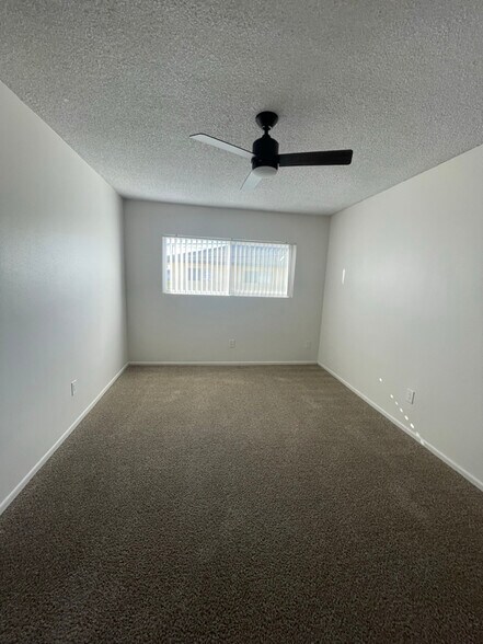 Building Photo - 7932 Lampson Ave