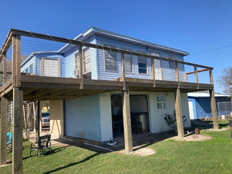 Building Photo - 267 D St