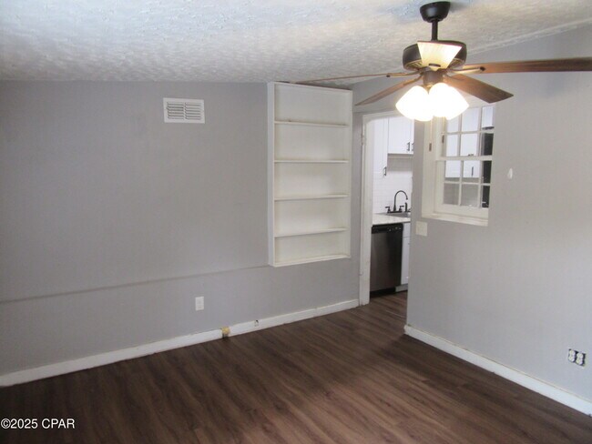 Building Photo - 1114 Fairland Ave