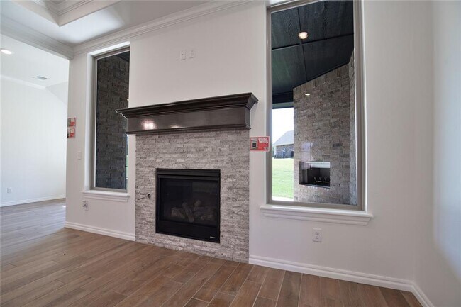 Building Photo - 8800 Tyrion Dr