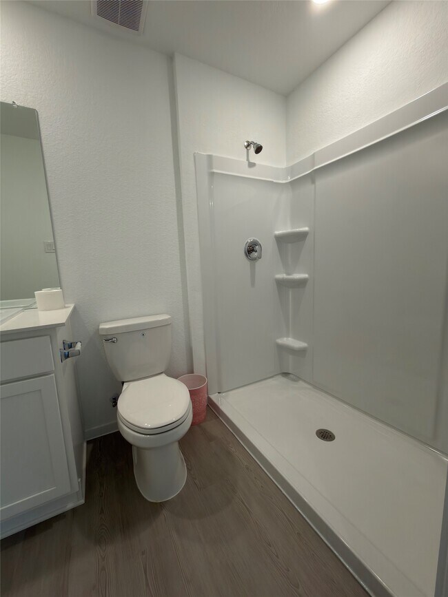 Building Photo - 1515 Golden Iris Dr