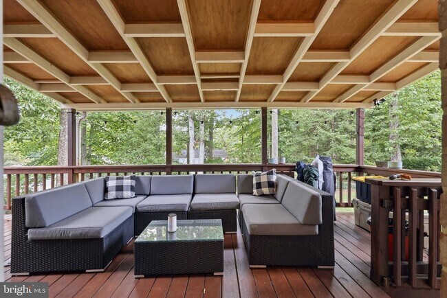 Building Photo - 6605 Grey Fox Dr