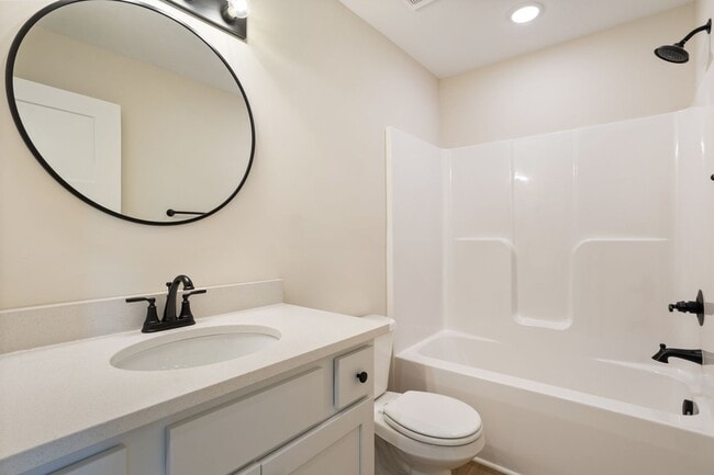 Building Photo - Fox Creek-Tracy Plan MODEL (NOT FOR RENT)