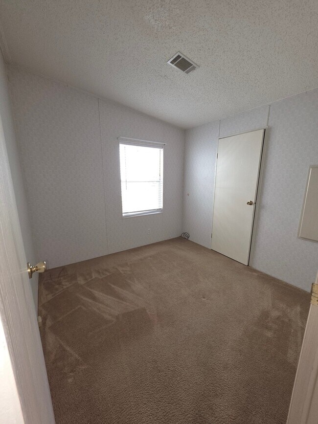 Building Photo - 5443 Bannock St