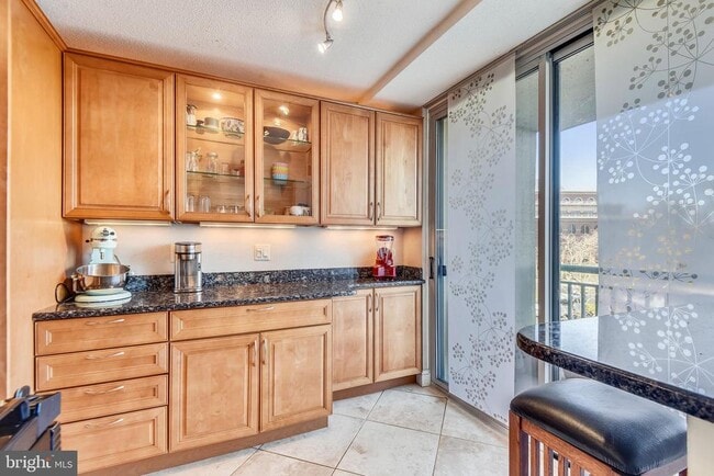 Building Photo - 501 Slaters Ln