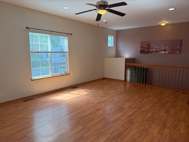 Building Photo - 211 Monarch Dr