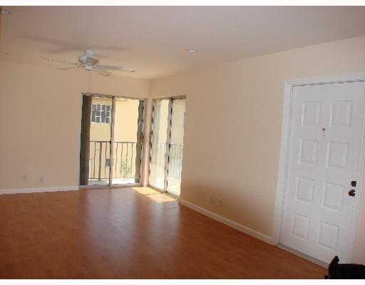 Building Photo - 1866 Fairview Villas Dr