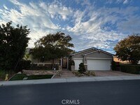 Building Photo - 483 Lyle Dr