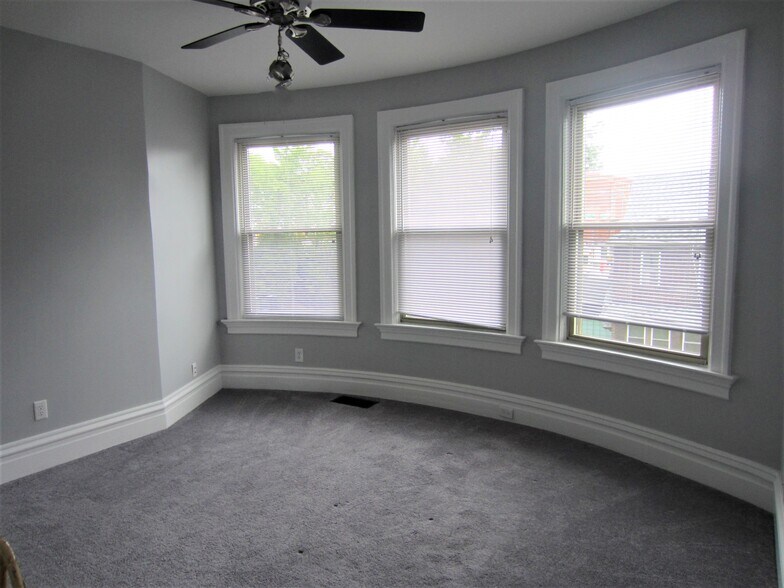Building Photo - 203 S Braddock Ave