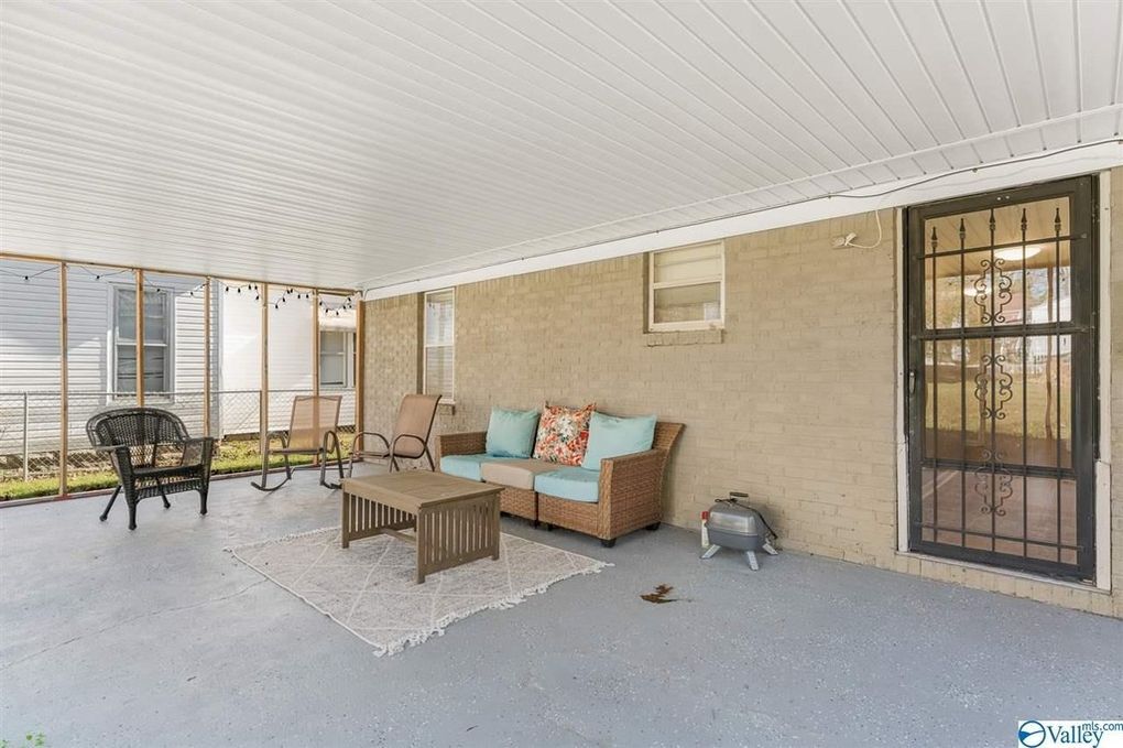 Building Photo - 623 E Tuscaloosa St